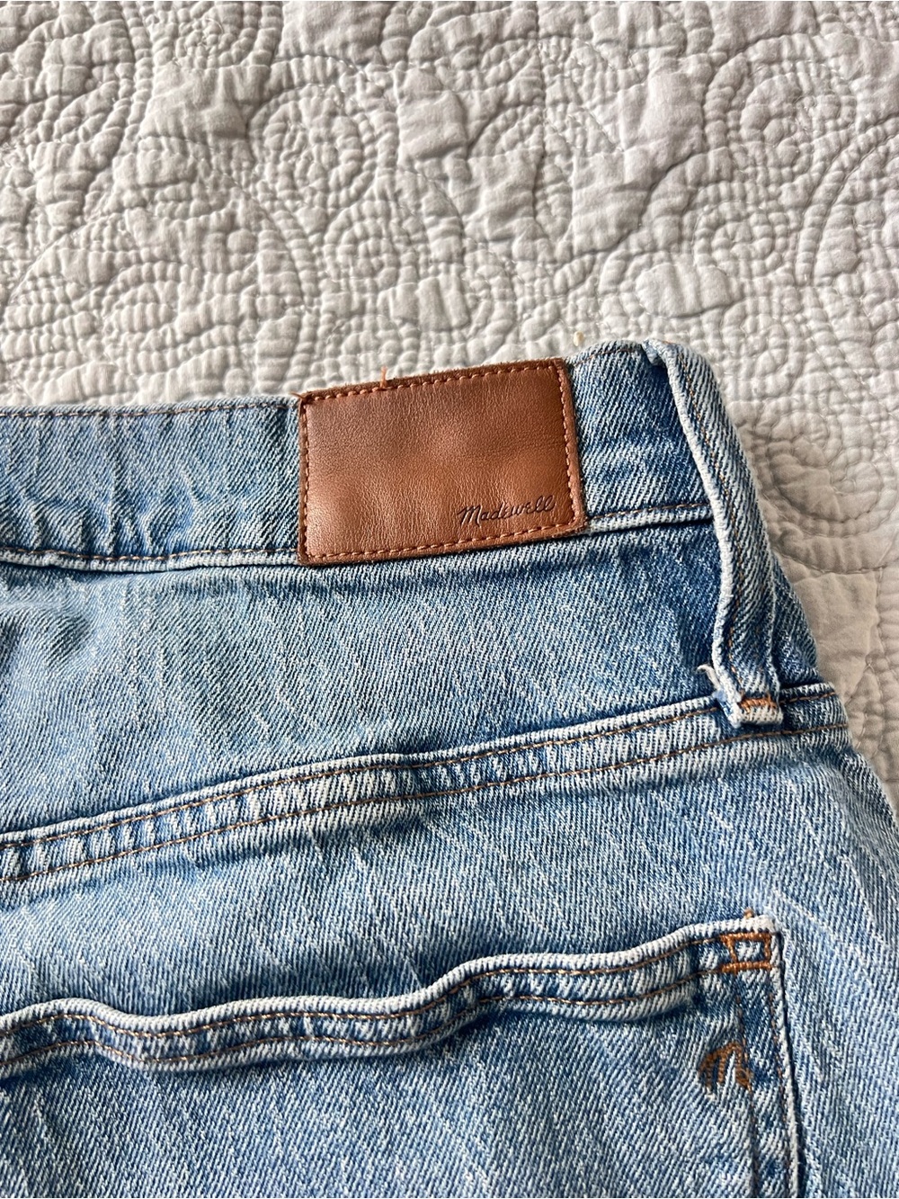Madewell Women's Light Blue Straight-Leg Denim Jeans with Brown Leather Patch